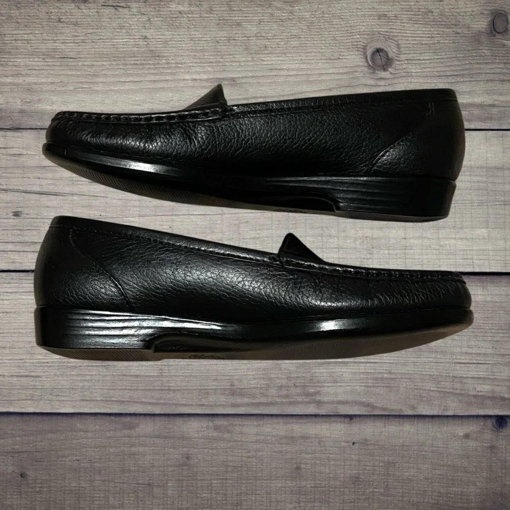 SAS Simplify 7 Narrow Black Leather Loafers Flats Comfort Shoes Mint Made in USA